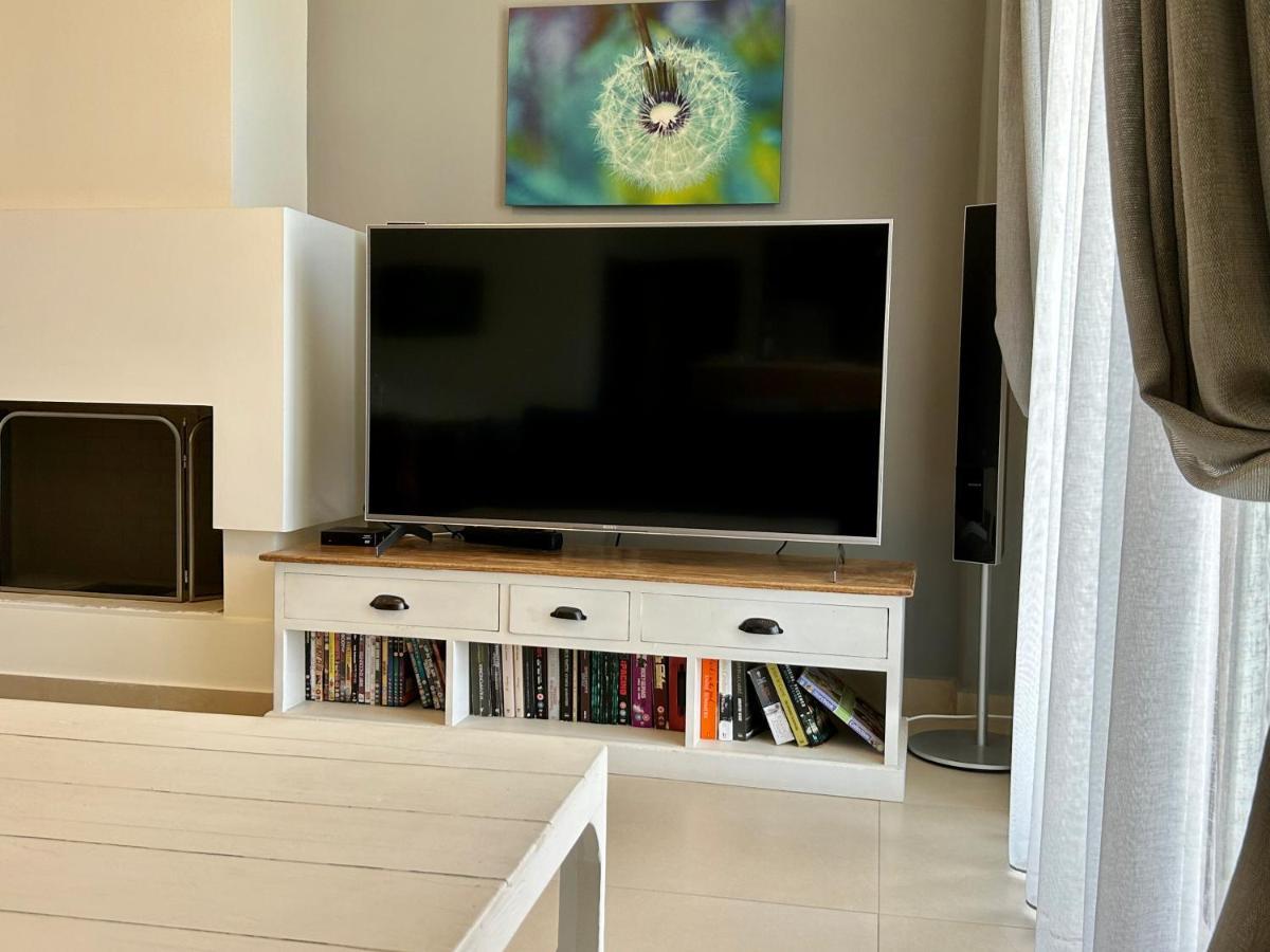 Eucalyptus Suite Sea View Karavomylos Exterior foto